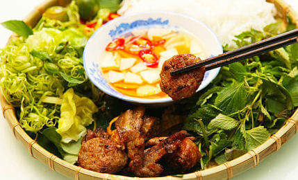 Pork barbecue with rice noodle 