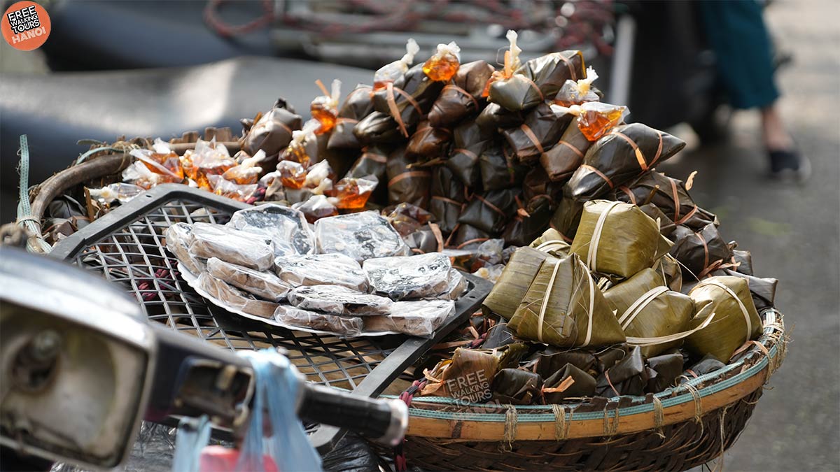 Dong Xuan Market Hanoi’s Vibrant Hub of Local Trade and Cuisine